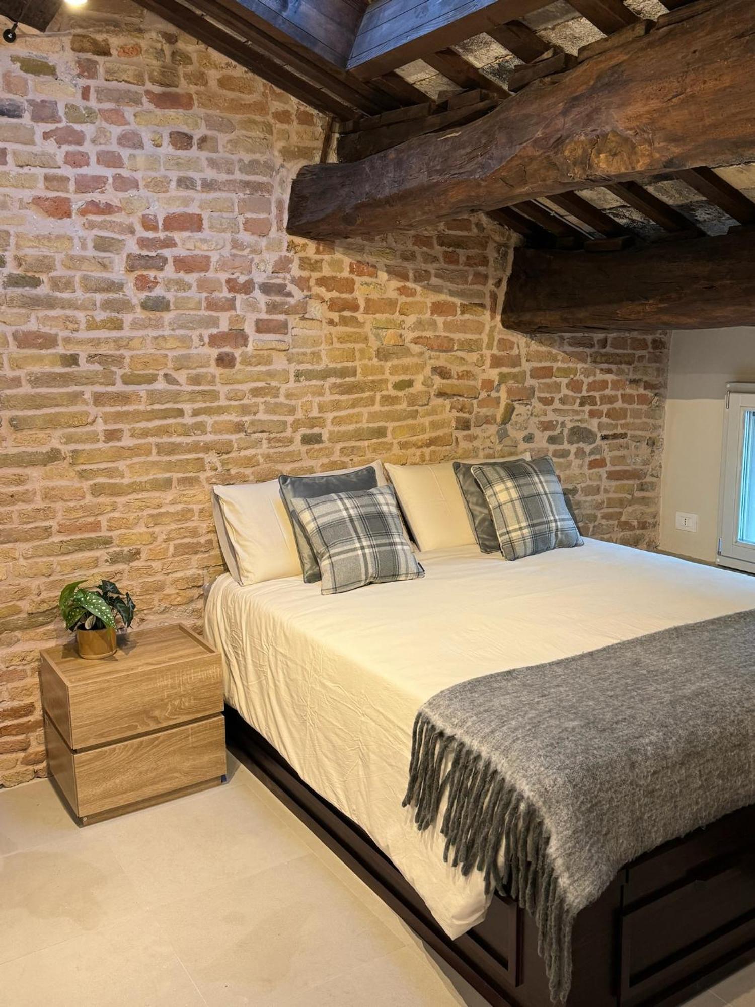 Noua Luxury Studio Apartments 라벤나 외부 사진