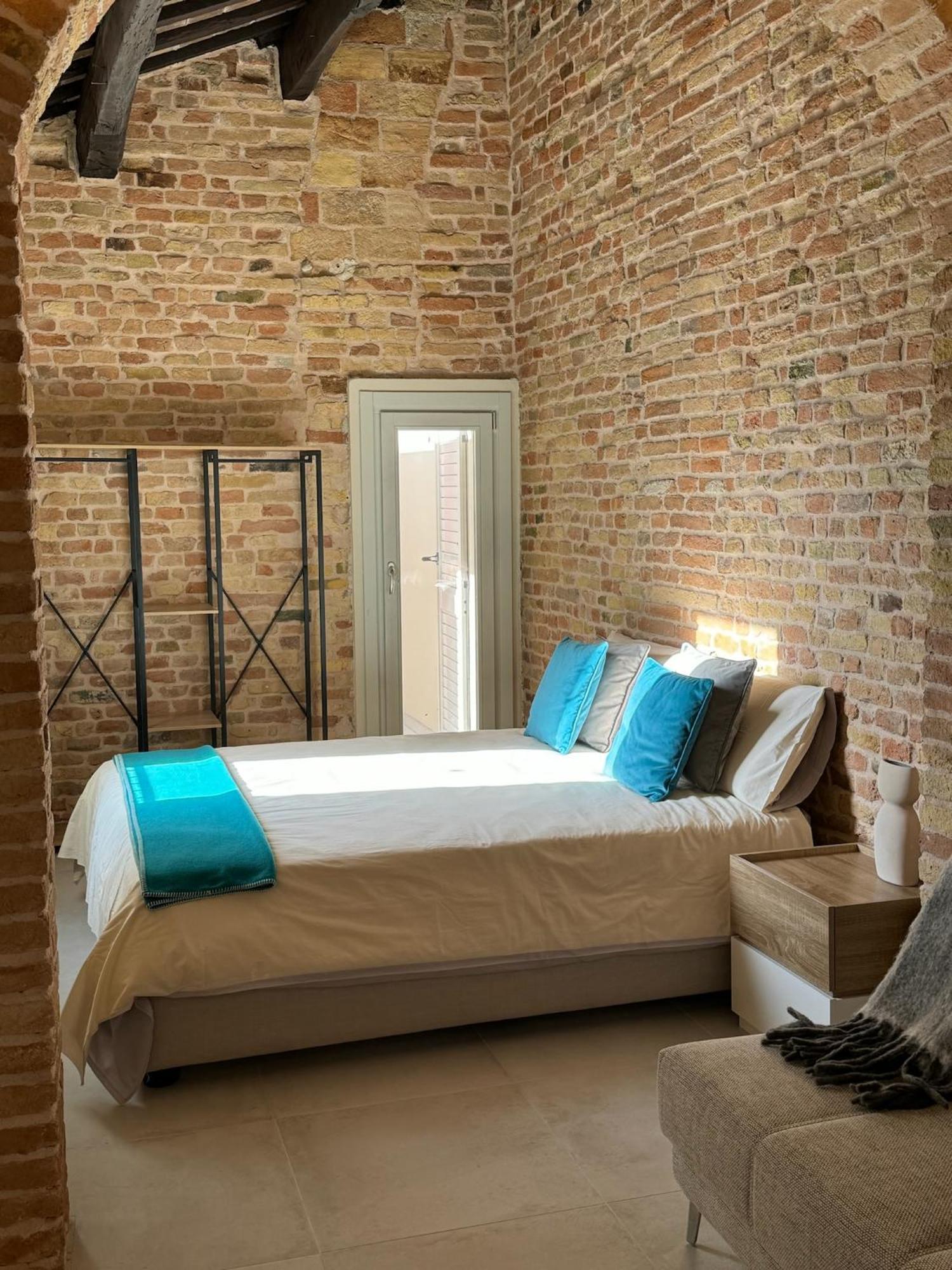 Noua Luxury Studio Apartments 라벤나 외부 사진