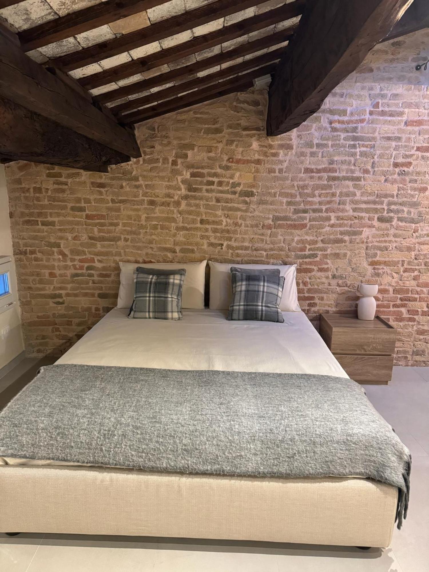 Noua Luxury Studio Apartments 라벤나 외부 사진